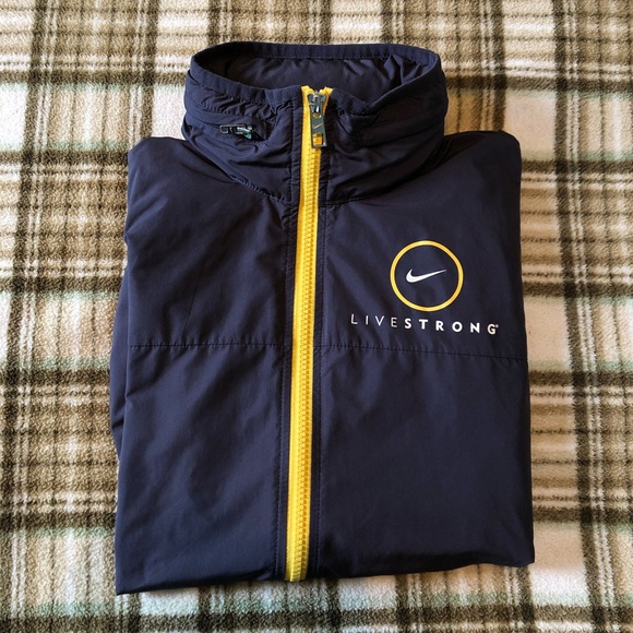 Nike livestrong windbreaker - Picture 1 of 7